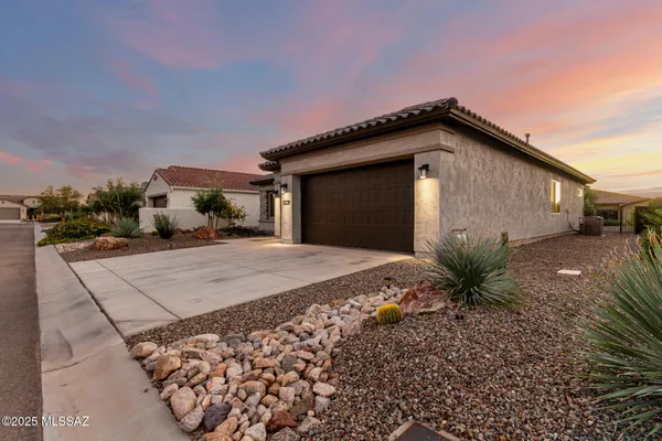 Property Slideshow image 3 of 51 | 30970 s obsidian dr, Oracle, AZ, 85623