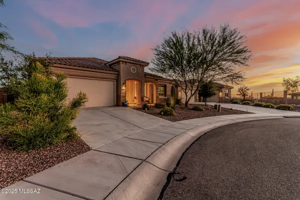 Property Slideshow image 3 of 49 | 7143 w kanab creek trl, Marana, AZ, 85658