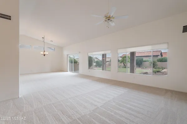 Property Slideshow image 2 of 41 | 37972 s boulder wind dr, Saddlebrooke, AZ, 85739