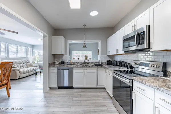 Property Slideshow image 3 of 47 | 649 w via san mateo, Green Valley, AZ, 85614
