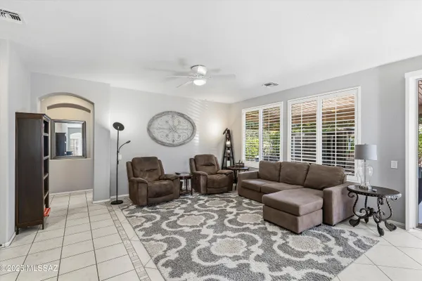 Property Slideshow image 2 of 36 | 7708 w wildflower crest way, Tucson, AZ, 85743