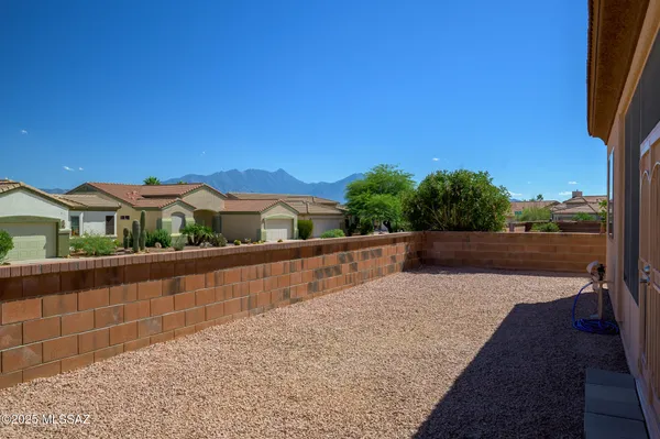 Property Slideshow image 2 of 30 | 88 n kokomo dr, Green Valley, AZ, 85614