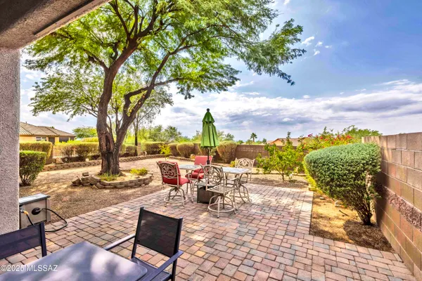 Property Slideshow image 3 of 37 | 12979 n desert flora ln, Marana, AZ, 85658