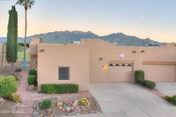 Property Slideshow image 2 of 28 | 3719 s camino del golfista, Green Valley, AZ, 85614