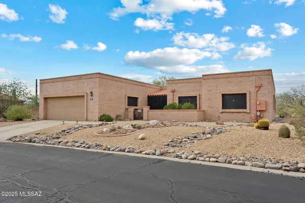 Property Slideshow image 2 of 44 | 1830 w camino urbano, Green Valley, AZ, 85622