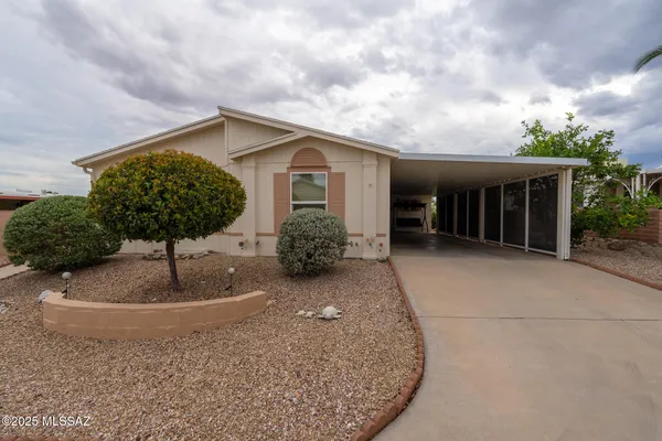 Property Slideshow image 2 of 33 | 269 w rama dr, Green Valley, AZ, 85614
