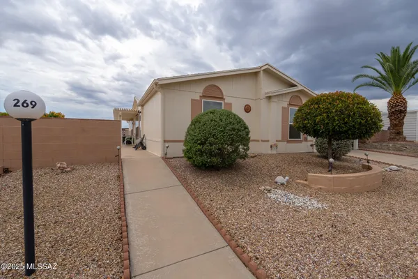 Property Slideshow image 3 of 33 | 269 w rama dr, Green Valley, AZ, 85614