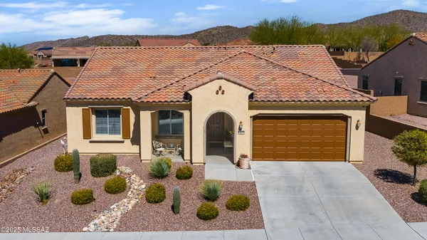 Property Slideshow image 2 of 27 | 14077 n bright angel trl, Marana, AZ, 85658