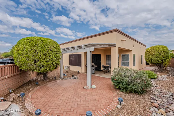 Property Slideshow image 2 of 46 | 4002 s via del picamaderos, Green Valley, AZ, 85622