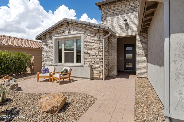 Property Slideshow image 2 of 33 | 61438 e shale rd, Oracle, AZ, 85623