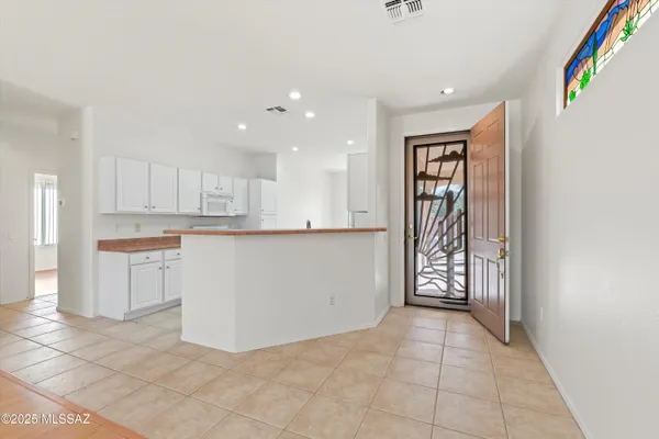Property Slideshow image 2 of 46 | 9349 n sombrero canyon dr, Tucson, AZ, 85743