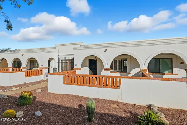 Property Slideshow image 3 of 14 | 425 s paseo cerro c, Green Valley, AZ, 85614
