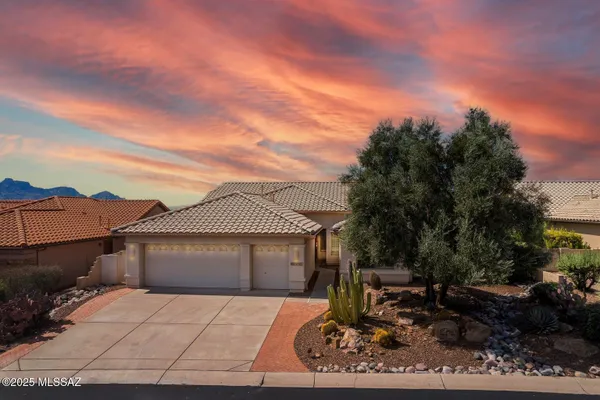 Property Slideshow image 2 of 51 | 62085 e amberwood dr, Saddlebrooke, AZ, 85739