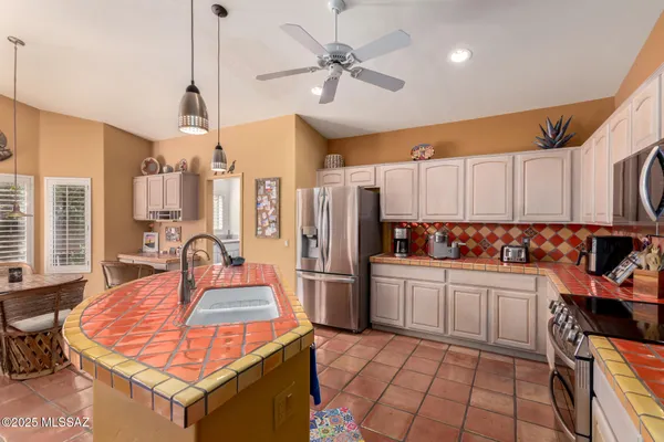 Property Slideshow image 2 of 38 | 37923 s cypress ct, Tucson, AZ, 85739