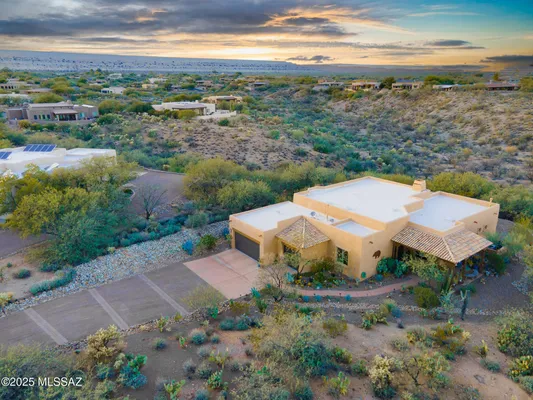 Property Slideshow image 2 of 48 | 762 w placita quieta, Green Valley, AZ, 85622