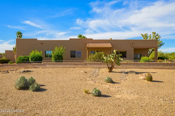 Property Slideshow image 3 of 32 | 764 w puma peak rd, Green Valley, AZ, 85614