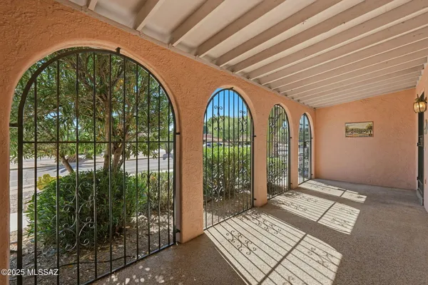 Property Slideshow image 3 of 51 | 1225 n abrego dr, Green Valley, AZ, 85614