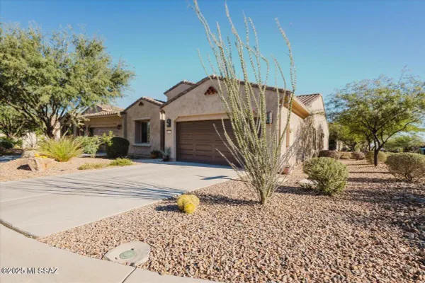 Property Slideshow image 2 of 42 | 1110 n broken hills dr, Green Valley, AZ, 85614