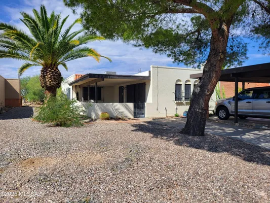 Property Slideshow image 2 of 25 | 237 n calle del diablo, Green Valley, AZ, 85614