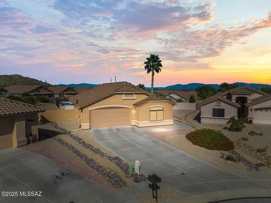 Property Slideshow image 3 of 33 | 1518 n via mazatlan, Green Valley, AZ, 85614