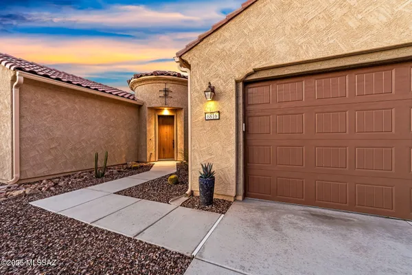 Property Slideshow image 3 of 49 | 6816 w komo point trl, Marana, AZ, 85658