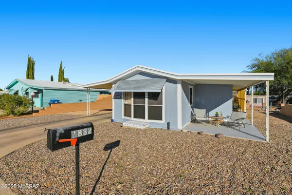 Property Slideshow image 2 of 9 | 1832 n pacana way, Green Valley, AZ, 85614