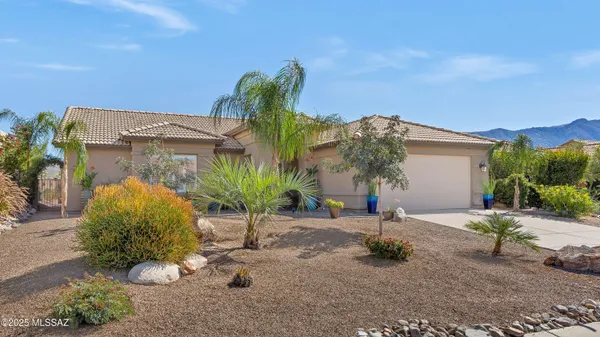 Property Slideshow image 2 of 50 | 35927 s golf course dr, Saddlebrooke, AZ, 85739