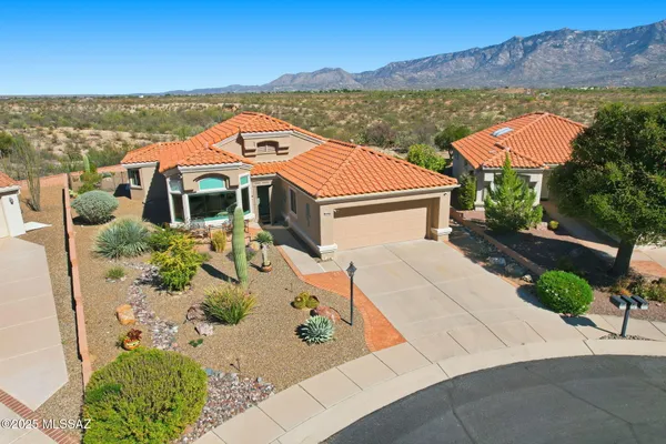 Property Slideshow image 2 of 50 | 14390 n carissa dr, Oro Valley, AZ, 85755