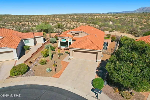 Property Slideshow image 3 of 50 | 14390 n carissa dr, Oro Valley, AZ, 85755