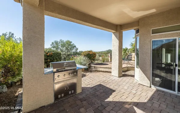 Property Slideshow image 3 of 48 | 13597 n buckhorn cholla dr, Marana, AZ, 85658