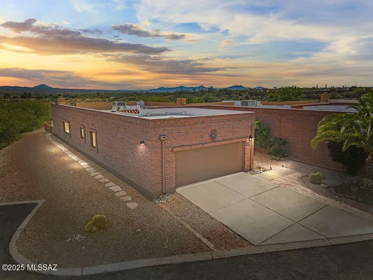 Property Slideshow image 2 of 46 | 1001 w calle de pitahaya, Green Valley, AZ, 85622