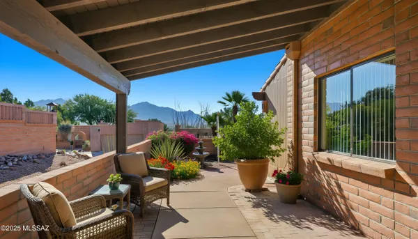 Property Slideshow image 3 of 37 | 751 w desert trl, Green Valley, AZ, 85622