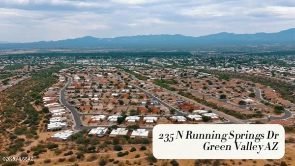 Property Slideshow image 3 of 26 | 235 n running spring dr, Green Valley, AZ, 85614