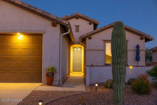 Property Slideshow image 3 of 40 | 1930 n agarita way, Green Valley, AZ, 85614