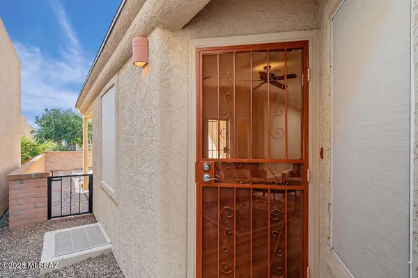 Property Slideshow image 3 of 27 | 543 w deerview ct, Green Valley, AZ, 85614