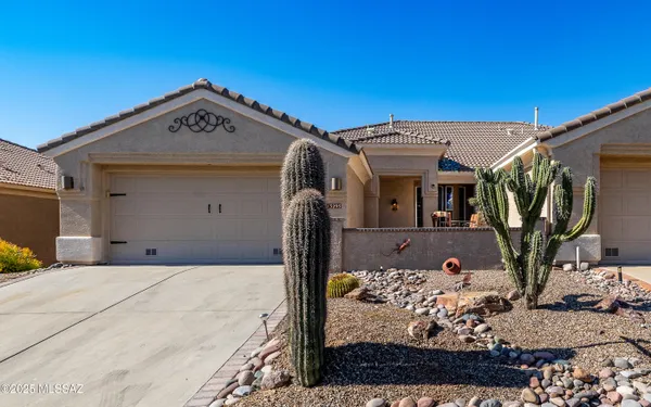 Property Slideshow image 2 of 43 | 13295 n heritage gateway ave, Marana, AZ, 85658