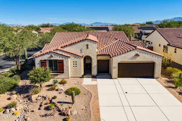 Property Slideshow image 2 of 50 | 2259 e madera plateau dr, Green Valley, AZ, 85614