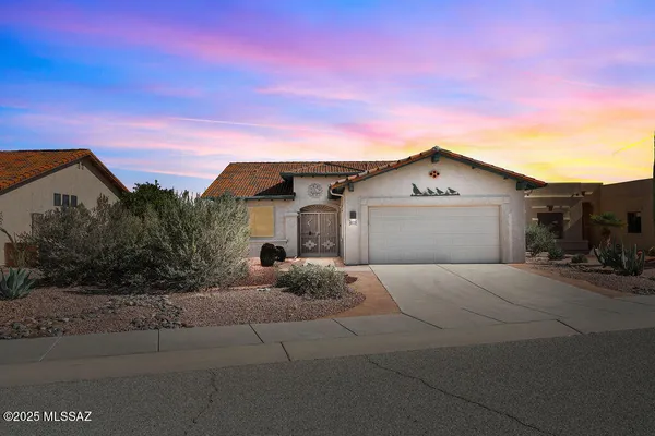 Property Slideshow image 2 of 45 | 280 n crescent bell dr, Green Valley, AZ, 85614