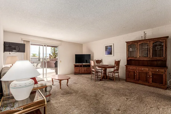 Property Slideshow image 3 of 22 | 348 n calle de las profetas, Green Valley, AZ, 85614