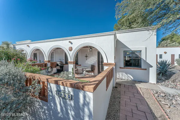 Property Slideshow image 2 of 22 | 144 s paseo pena d, Green Valley, AZ, 85614