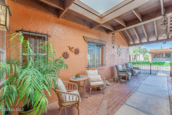 Property Slideshow image 3 of 38 | 1381 w calle mendoza, Green Valley, AZ, 85622