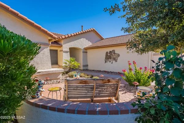 Property Slideshow image 3 of 30 | 1328 n mahogany gulch ln, Green Valley, AZ, 85614