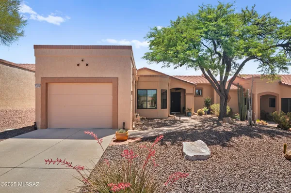 Property Slideshow image 2 of 50 | 14006 n green tree dr, Oro Valley, AZ, 85755