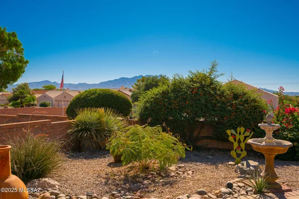Property Slideshow image 2 of 34 | 1181 w placita lucinda, Green Valley, AZ, 85614