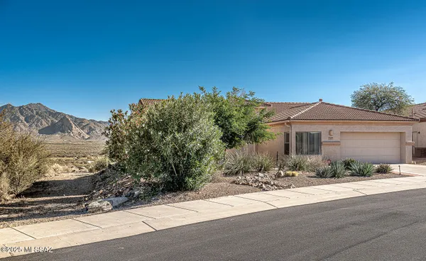 Property Slideshow image 2 of 44 | 1769 w calle casas lindas, Green Valley, AZ, 85622