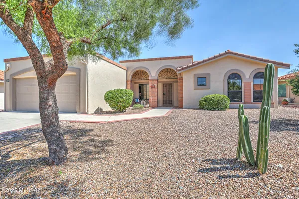 Property Slideshow image 3 of 50 | 858 e crown ridge dr, Oro Valley, AZ, 85755