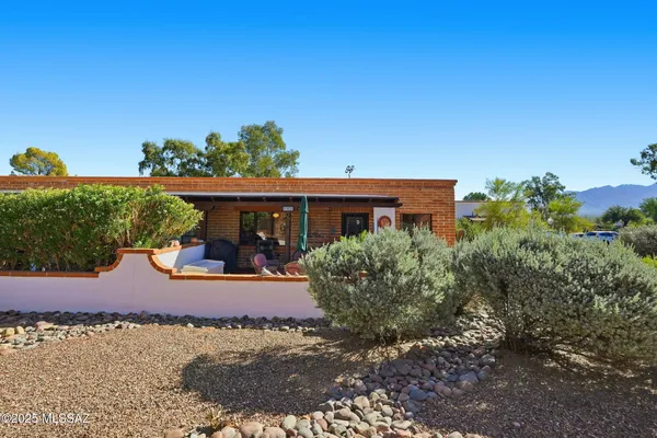 Property Slideshow image 2 of 45 | 361 s paseo pena d, Green Valley, AZ, 85614