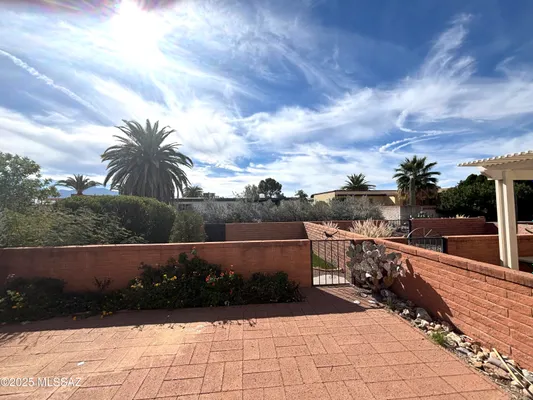 Property Slideshow image 3 of 15 | 1358 s desert meadows cir, Green Valley, AZ, 85614