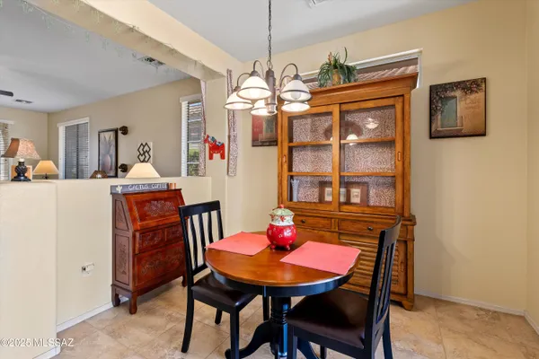 Property Slideshow image 3 of 38 | 8116 w blowing tumbleweed pl, Tucson, AZ, 85743