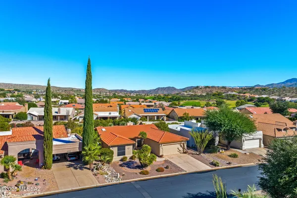 Property Slideshow image 2 of 41 | 64498 e squash blossom ln, Tucson, AZ, 85739